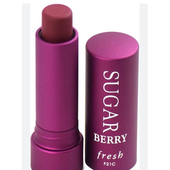 Fresh Sugar Lip Balm Lipgloss Treatment in Sugar Berry BNIB - Picture 9 of 16